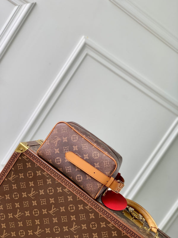 Lv Locker Dopp Kit 23 Brown Monogram