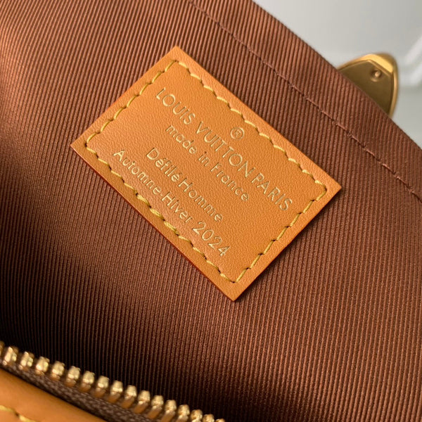 Lv Soul Trunk East West 29 Brown Monogram