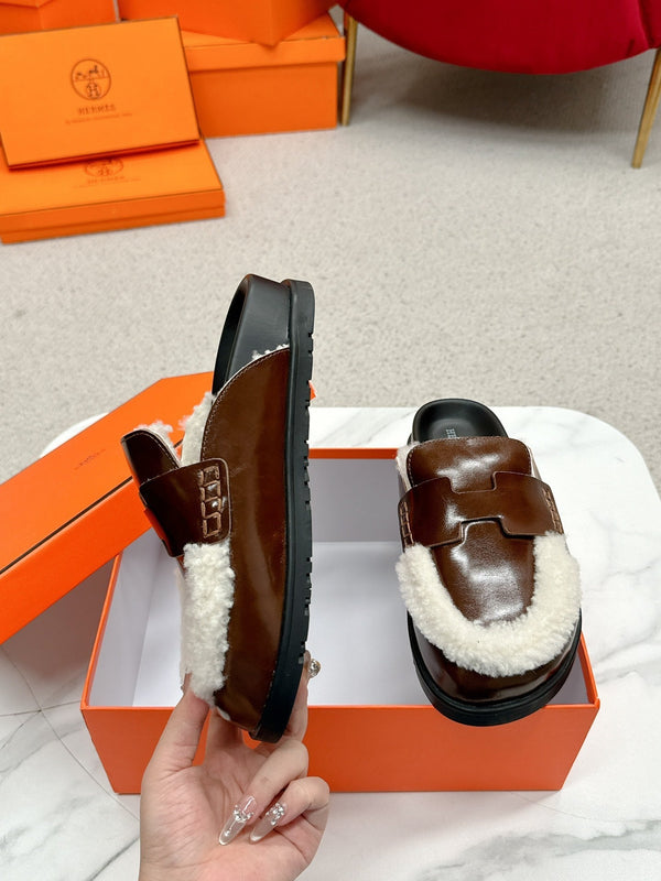 HM Go Mule Brown White Cowhide Lined With Wool Fleece 476588