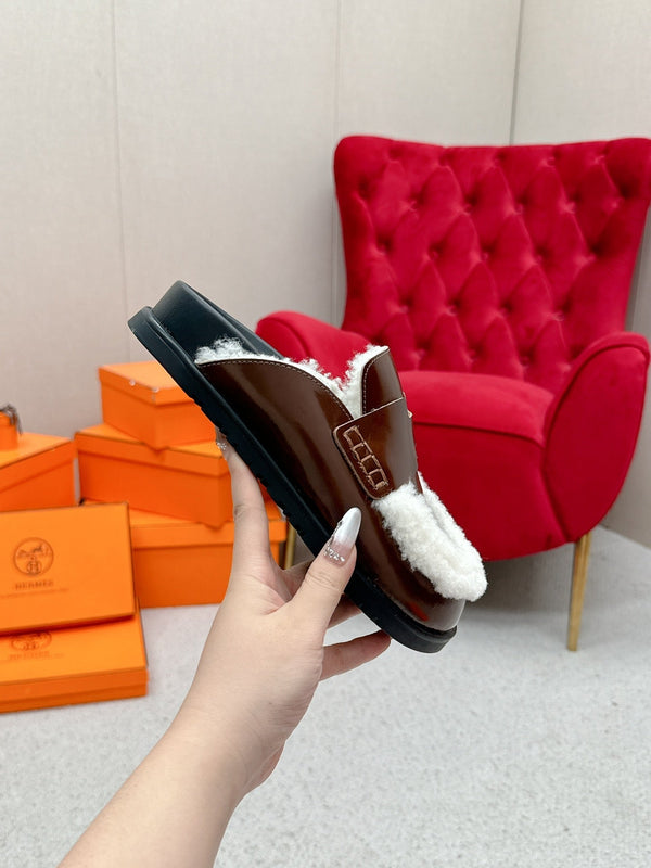 HM Go Mule Brown White Cowhide Lined With Wool Fleece 476588