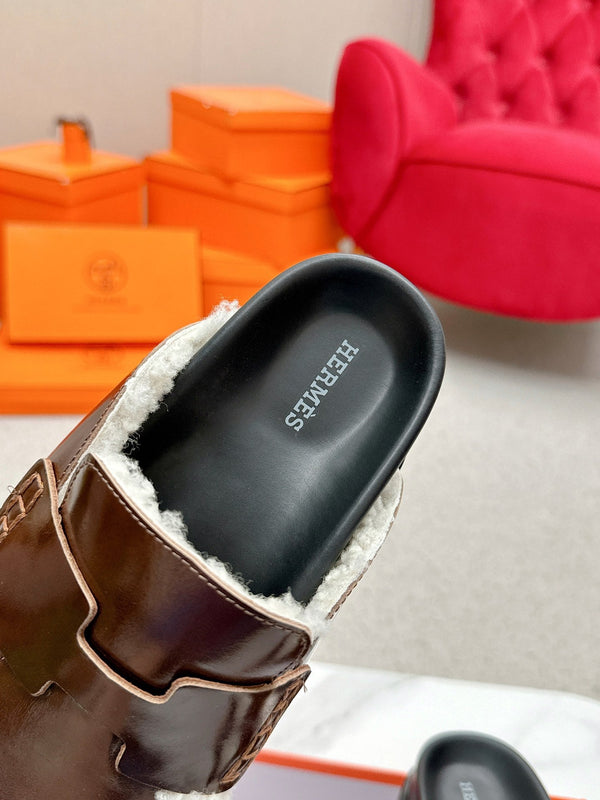 HM Go Mule Brown White Cowhide Lined With Wool Fleece 476588