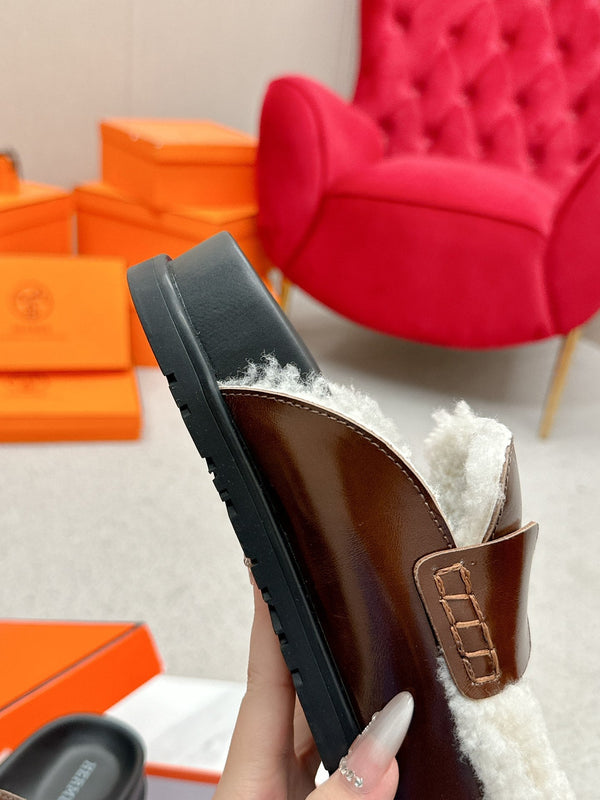 HM Go Mule Brown White Cowhide Lined With Wool Fleece 476588