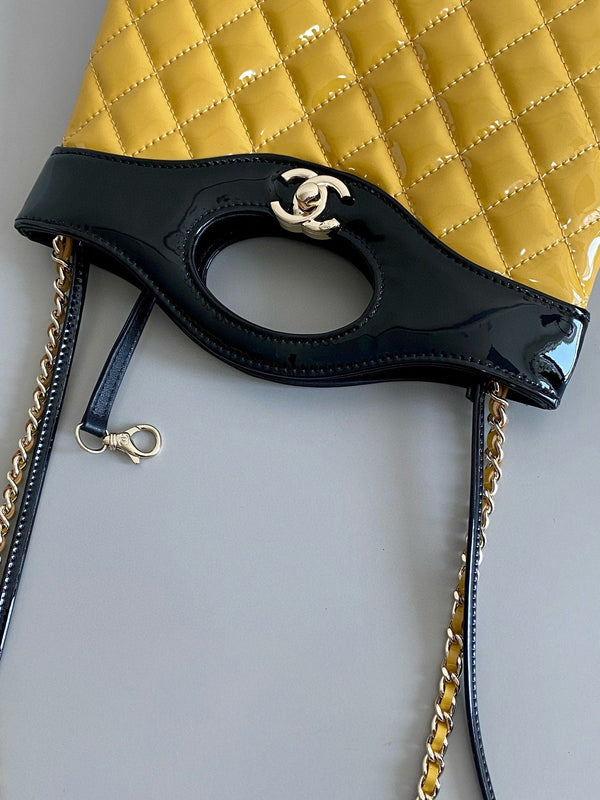 23a cc 31 mini shopping bag 23cm yellow black patent calfskin