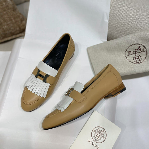 Mocassini HM Royal in pelle di vitello marrone latte 348023