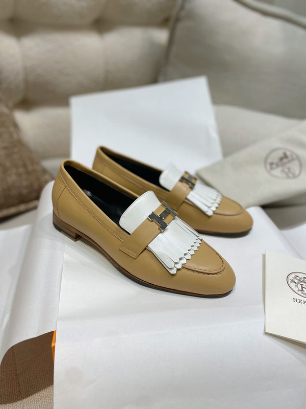 Mocassini HM Royal in pelle di vitello marrone latte 348023