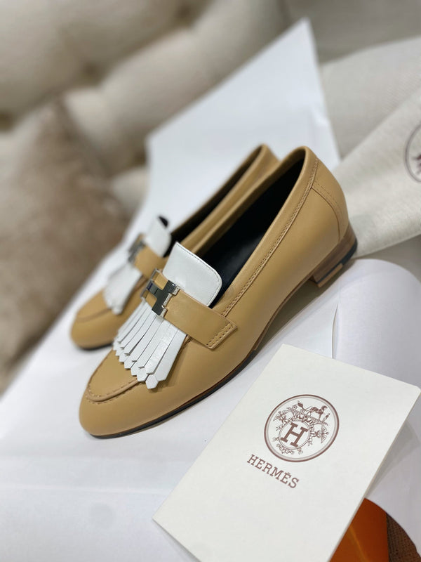 Mocassini HM Royal in pelle di vitello marrone latte 348023