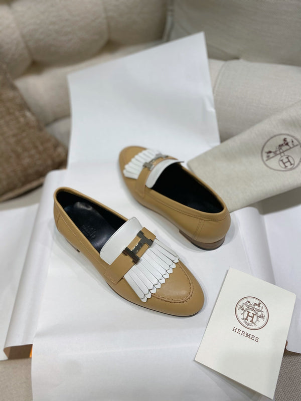 Mocassini HM Royal in pelle di vitello marrone latte 348023