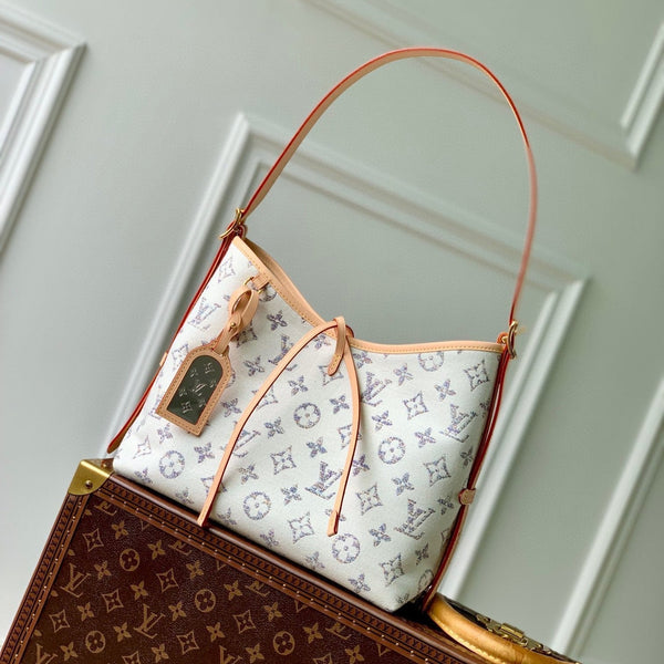 Lv CarryAll 29 Beige Leather White Monogram jacquard fabric