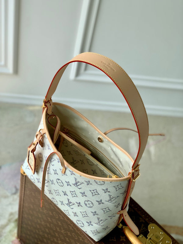 Lv CarryAll 29 Beige Leather White Monogram jacquard fabric