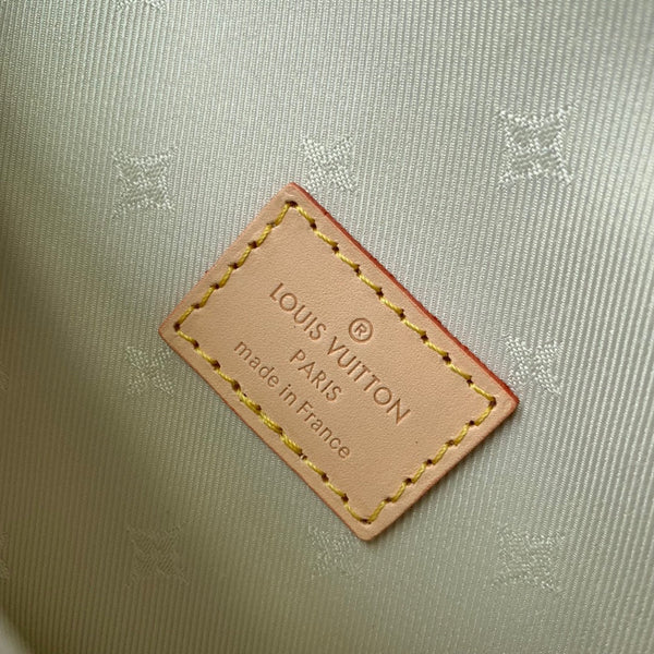 Lv Wallet on Chain Ivy 23.5 White Monogram jacquard fabric