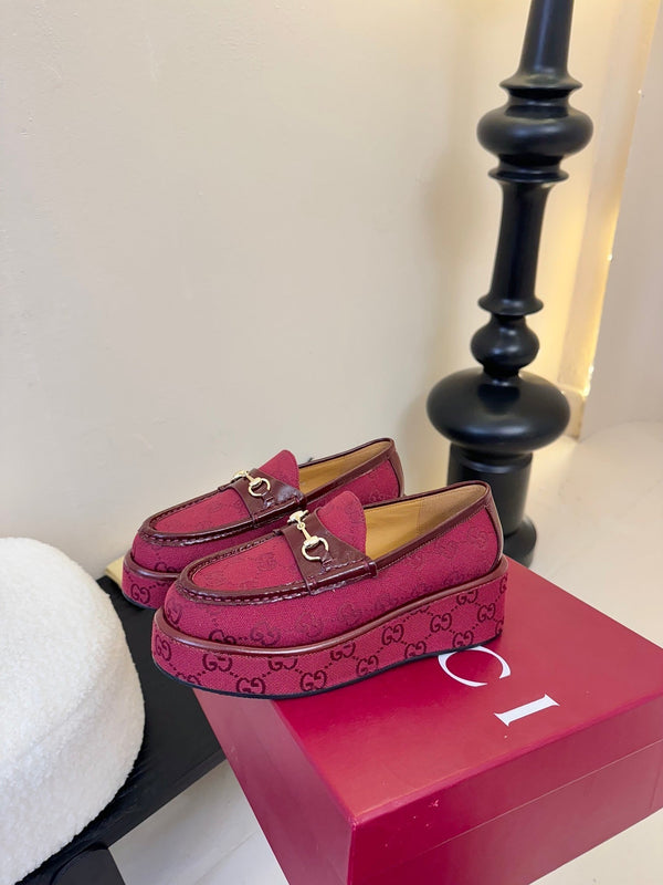 GC 2025 Horsebit Wedge Loafer Red Canvas Cowhide 296842