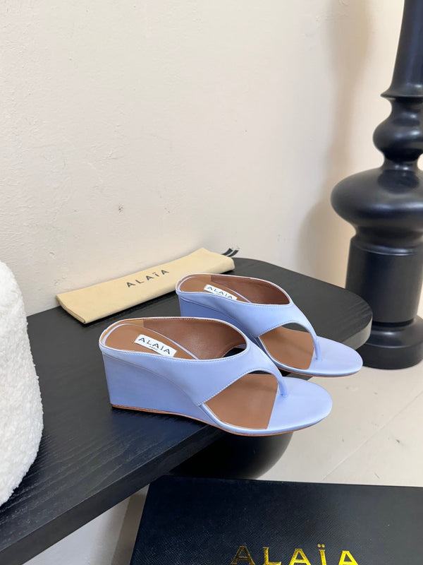 Alaia 25 Cube Thong Mules Blue Satin Sheepskin 297038