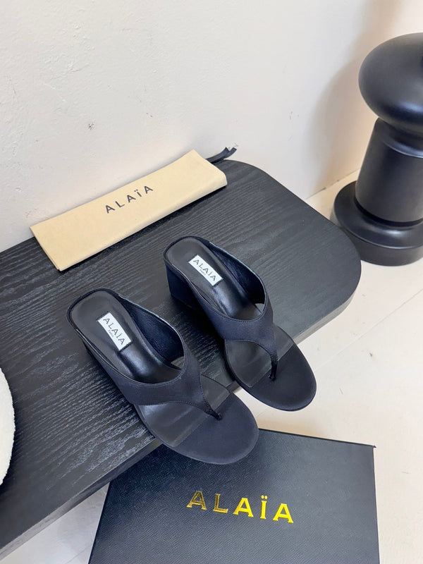 Alaia 25 Cube Thong Mules Black Satin Sheepskin 297039
