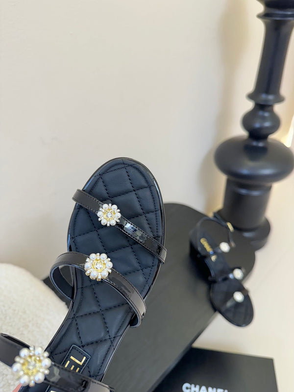 CC 25SS 3 Flowers Heel Sandals 60mm Black Sheepskin 351431