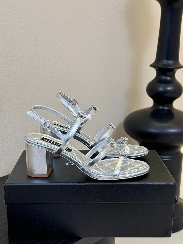 CC 25SS 3 Flowers Heel Sandals 60mm Silver Metallic Sheepskin 351432