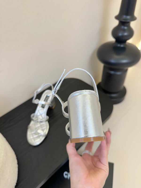 CC 25SS 3 Flowers Heel Sandals 60mm Silver Metallic Sheepskin 351432