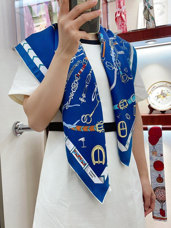 Chevaux Dechaines Shawl 90 CM In Dark Blue Colorful Silk Twill 201032