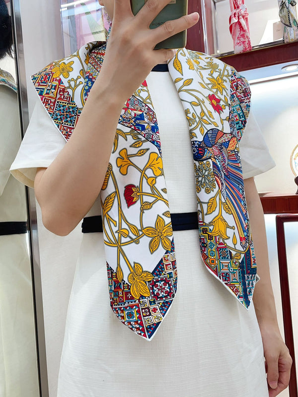 Le Jaguar Et Le Colibri Shawl 90 CM In Yellow Colorful Silk Twill 274206