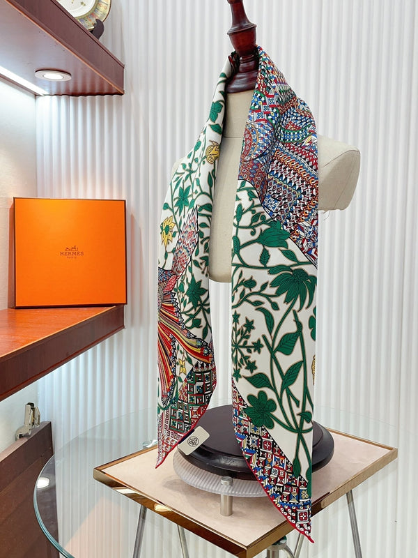 Le Jaguar Et Le Colibri Shawl 90 CM In Green Colorful Silk Twill 274208