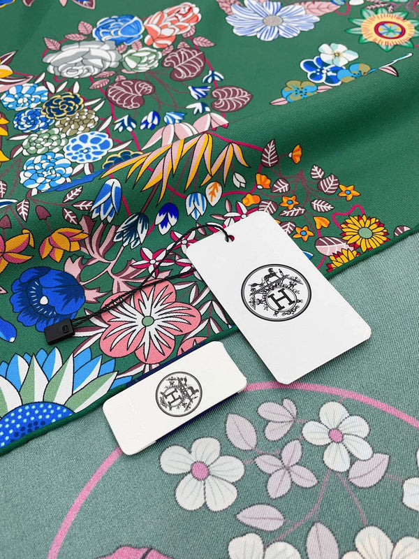 Planifleurs scarf 90 CM In Green Colorful Silk Twill 249921