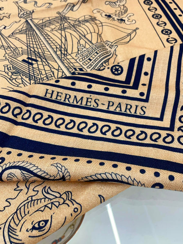 Scialle bandana Marine Tattoos 135 cm in cashmere e seta beige scuro colorato 252314