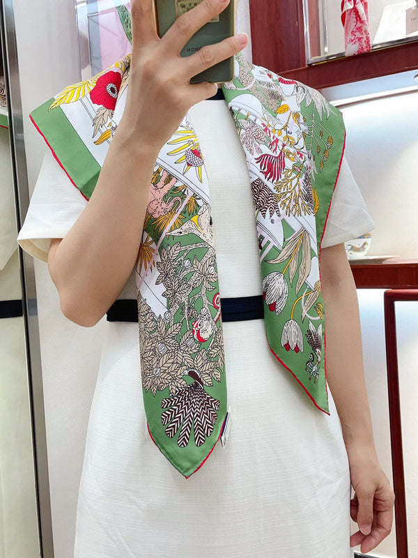Precious Paradise Scarf 90 CM In Green Colorful Silk Twill 294486