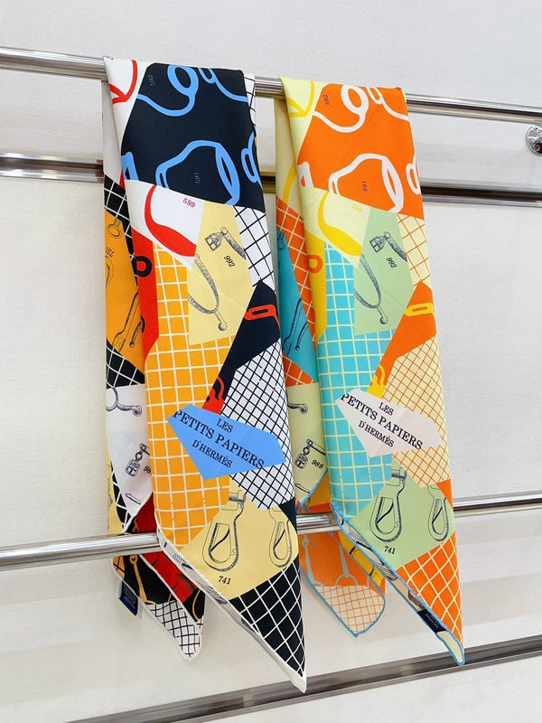 Les Petits Papiers d'Hermès Scarf 90 CM IN Colorful Silk Twill 296706