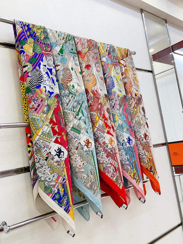 Animapolis Scarf Limited Edition 140 CM In Colorful Cashmere And Silk 306573