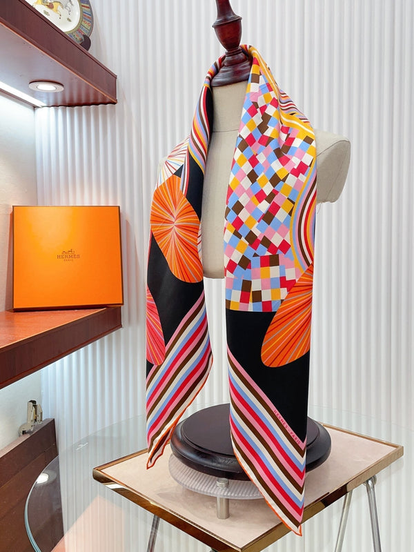 Flores Del Este Scarf 90 CM Black Colorful Silk Twill 310313