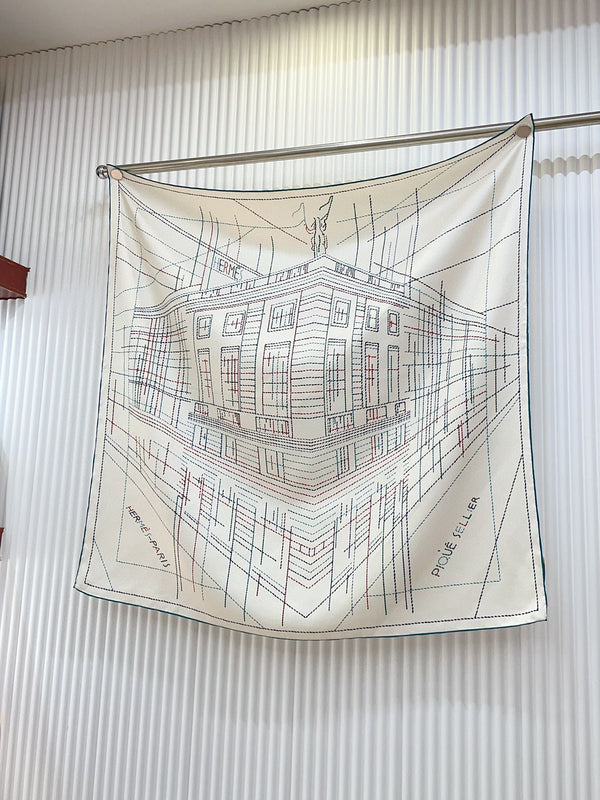 Pique Sellier Shawl 90 CM In White Colorful Silk Twill 312867