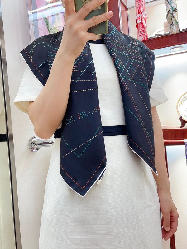 Pique Sellier Shawl 90 CM In Black Colorful Silk Twill 312868