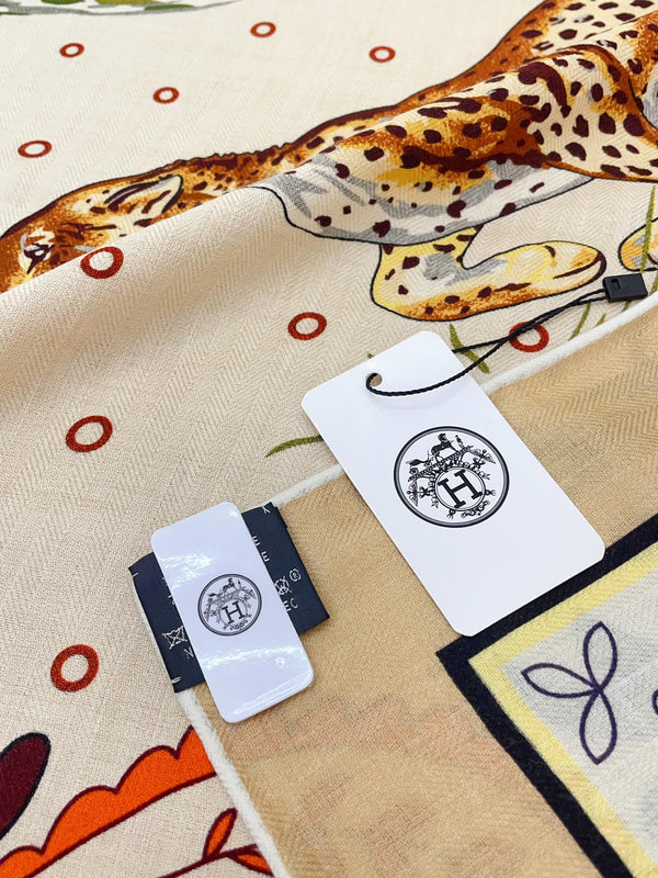 Sciarpa Cheetahs Bandana Double Face 140 CM In Mix Bianco Beige Colorato Cashmere E Seta 334192