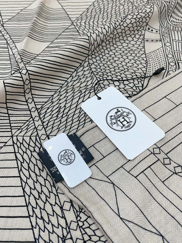 Patchwork Horse Shawl 140 CM In Grey Mix White Cashmere And Silk 350428