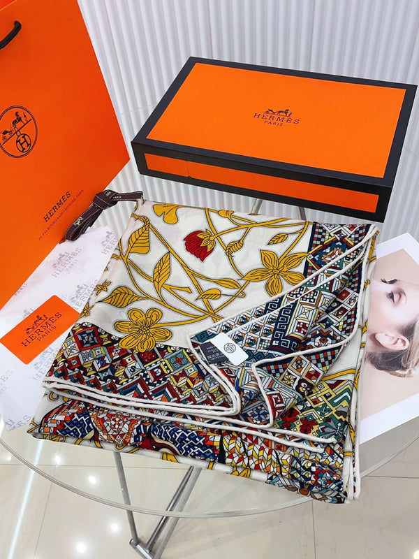 Le Jaguar Et Le Colibri Shawl 135 CM Yellow Colorful Cashmere And Silk 357903