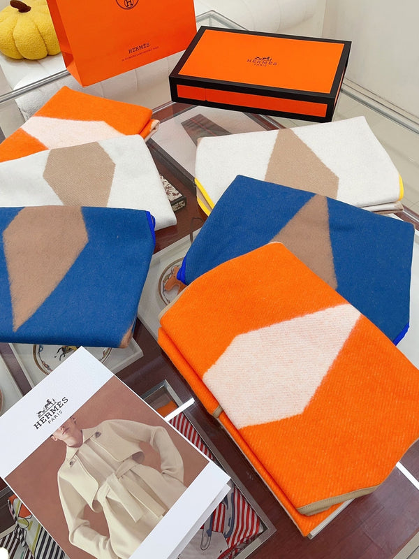 Diamond Shaped Scarf 186 CM In Blue Mix Dark Beige Cashmere 373673