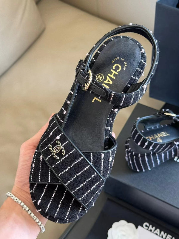 CC CLASSIC WEDGE SANDALS IN BLACK WHITE LAMBSKIN SUEDE