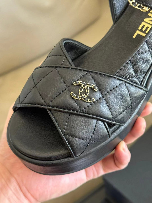 CC CLASSIC WEDGE SANDALS IN BLACK LAMBSKIN