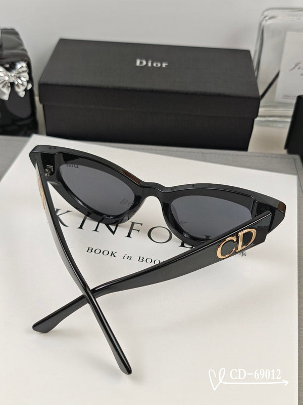 OCCHIALI DA SOLE CAT EYE 69012 IN ACETATO