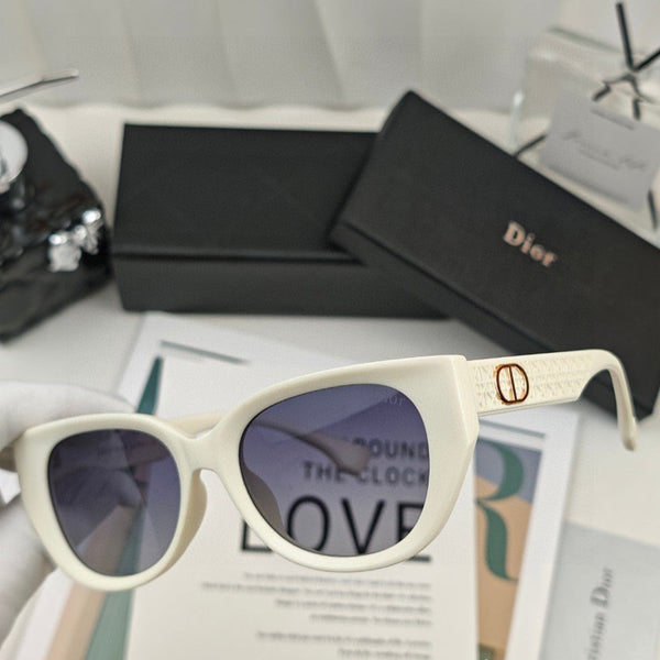 OCCHIALI DA SOLE MONTAIGNE 55119 IN ACETATO