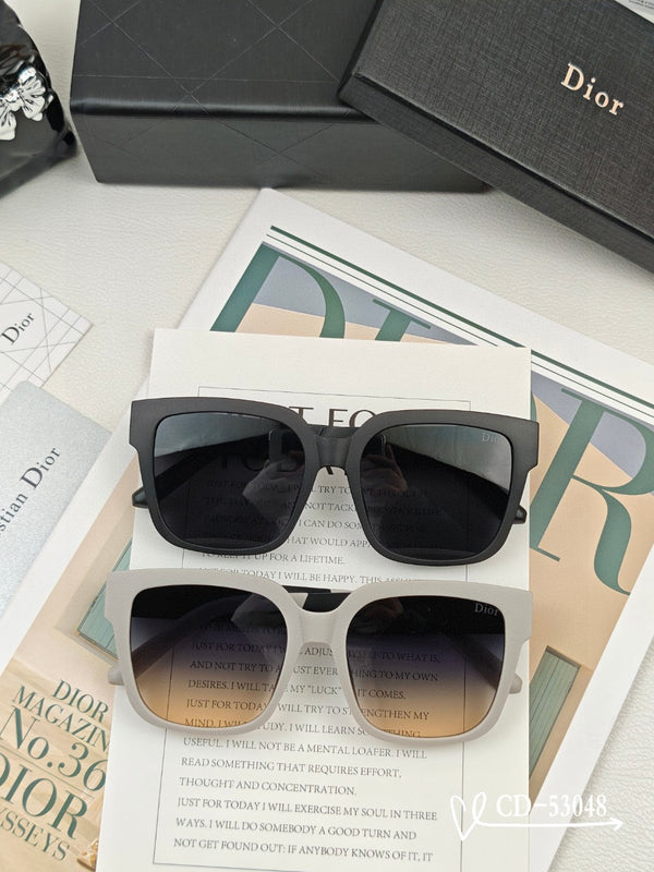 OCCHIALI DA SOLE MONTAIGNE 53048 IN ACETATO