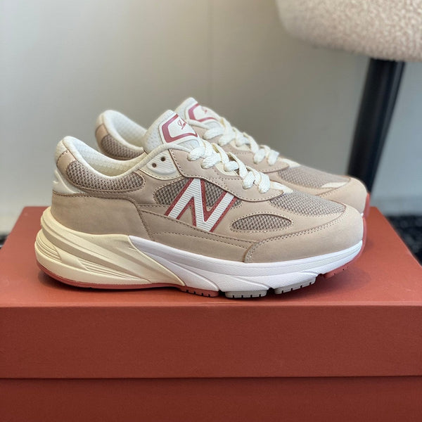 Sneaker LP x NB 990v6 45mm grigio scuro pelle di vitello rosa scuro e tessuto a rete