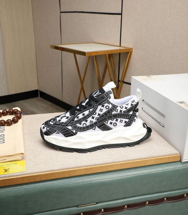 LV TRAINER WHITE MIX BLACK CALFSKIN AND BREATHABLE MESH