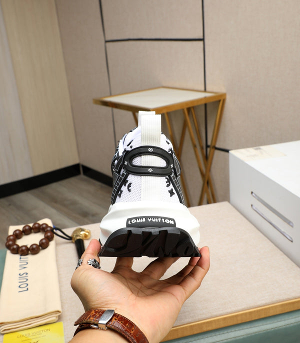 LV TRAINER WHITE MIX BLACK CALFSKIN AND BREATHABLE MESH