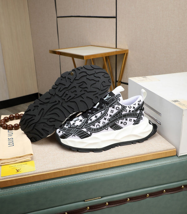 LV TRAINER WHITE MIX BLACK CALFSKIN AND BREATHABLE MESH