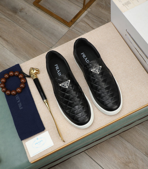 PRA LOAFER IN BLACK EMBOSSED CALFSKIN