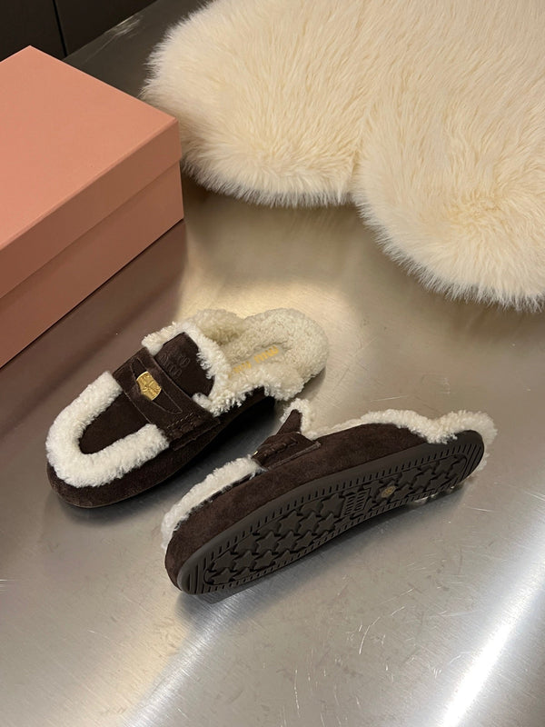 Miu Logo-Embossed Slippers Deep Neutral Suede Shearling 455920