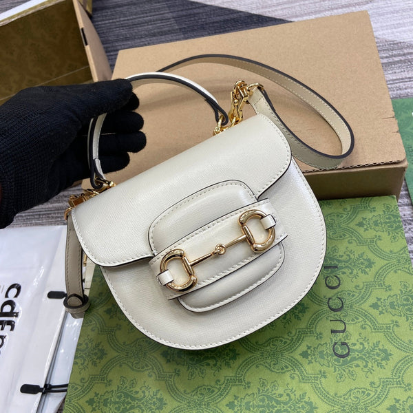 BORSA MINI CON MANICO SUPERIORE HORSEBIT 1955 18 IN PELLE DI VITELLO BIANCA E FERRAMENTA ORO