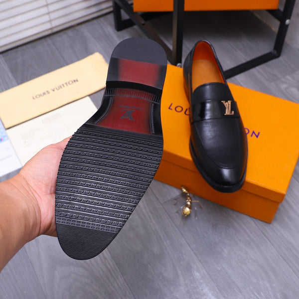 MOCASSINO LV SAINT GERMAIN IN PELLE DI VITELLO GRANULATA NERA