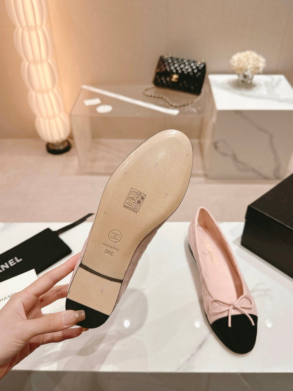 ballerine in pelle di agnello rosa con ricamo in grosgrain