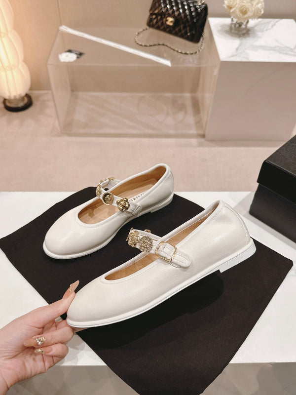 CC MARY JANES CREAM CALFSKIN LIGHT GOLD METALIC